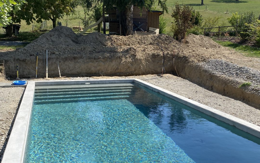 Piscine réalisée par Pred SA Technique Piscine — Le Mouret, Suisse romande