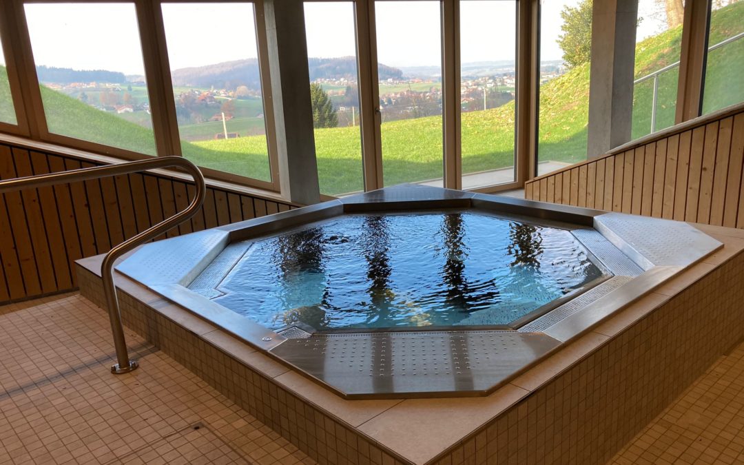 Piscine réalisée par Pred SA Technique Piscine — Le Mouret, Suisse romande