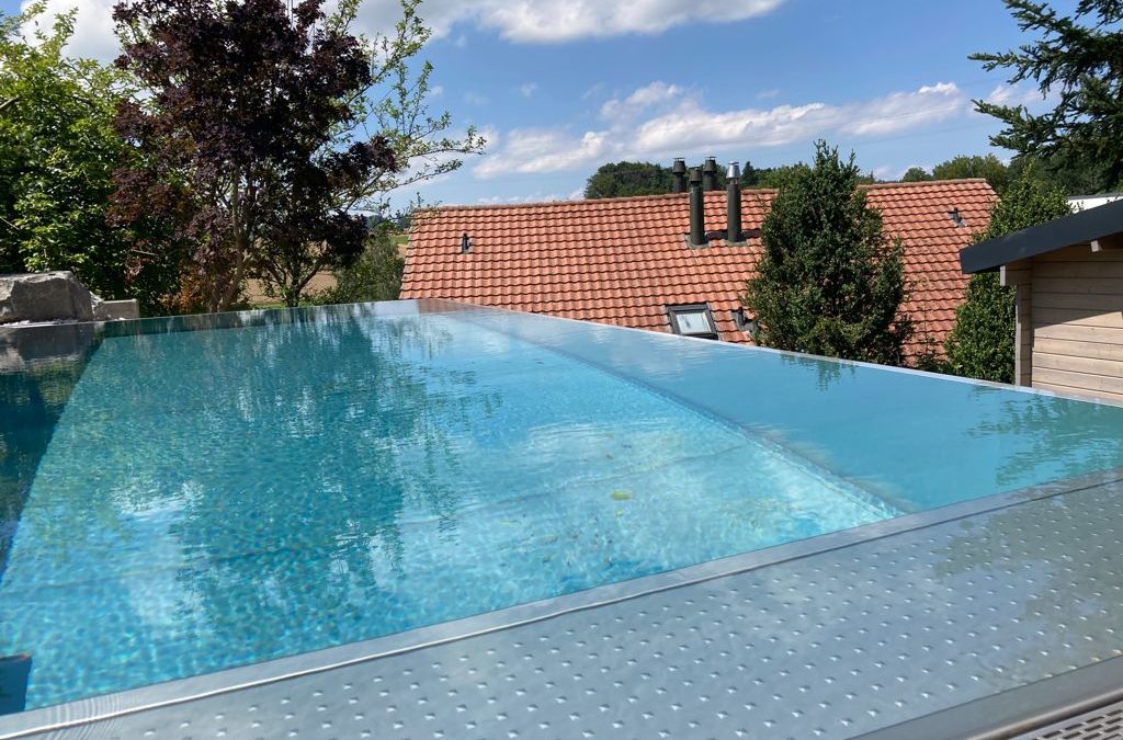 Piscine réalisée par Pred SA Technique Piscine — Le Mouret, Suisse romande